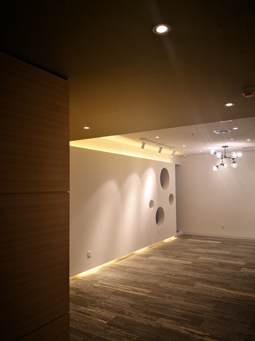 瑞爾齒科裝飾貼膜項(xiàng)目順利交工