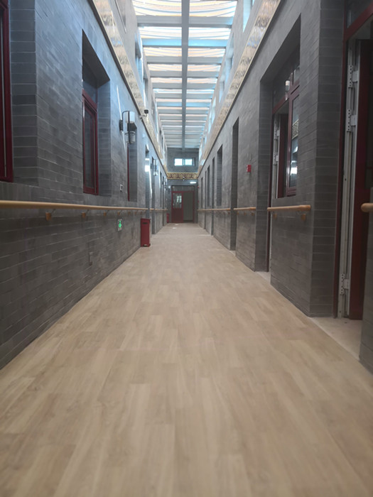 南橫街養(yǎng)老中心項目地面鋪裝順利完成