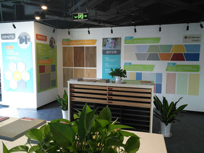 南橫街養(yǎng)老中心項目地面鋪裝順利完成